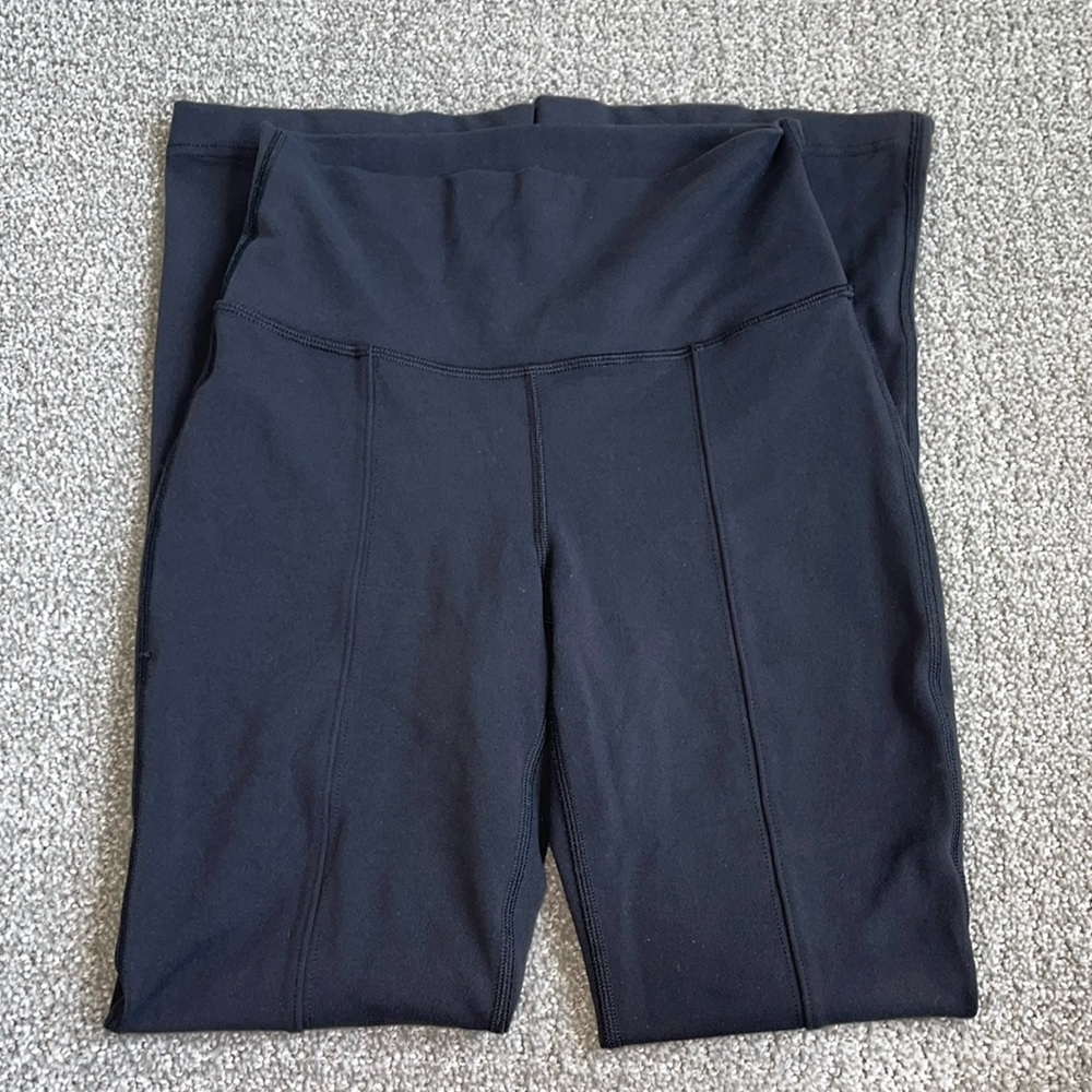 Aritzia TnAction Leggings with Split